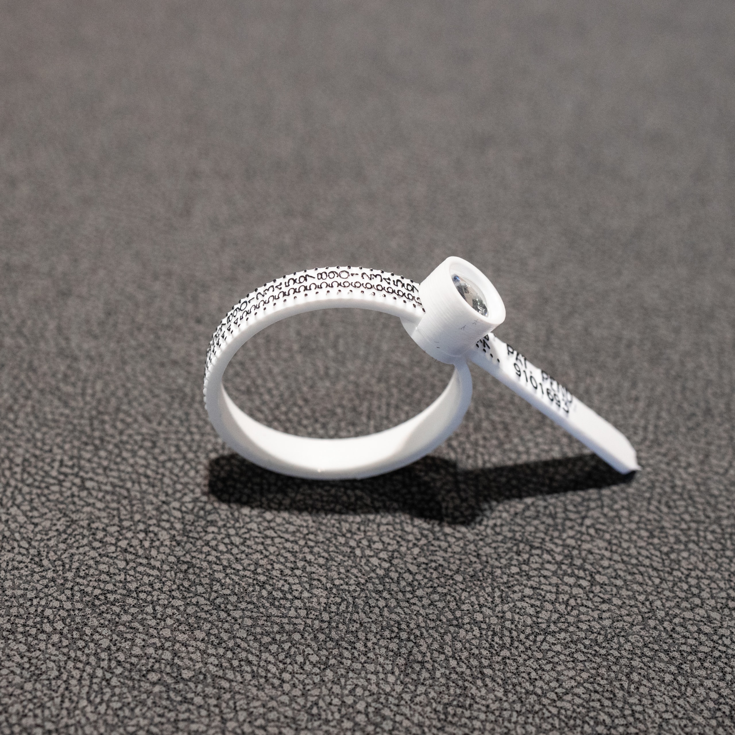 Schmuck: Ringmaß kostenlos bei Ringkauf Ringgröße ausmessen aus von