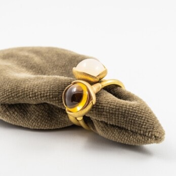 Schmuck: Ole Lynggaard Lotus Ring Gelbgold Citrin Gr. 55 aus 750 Roségold von Ole Lynggaard