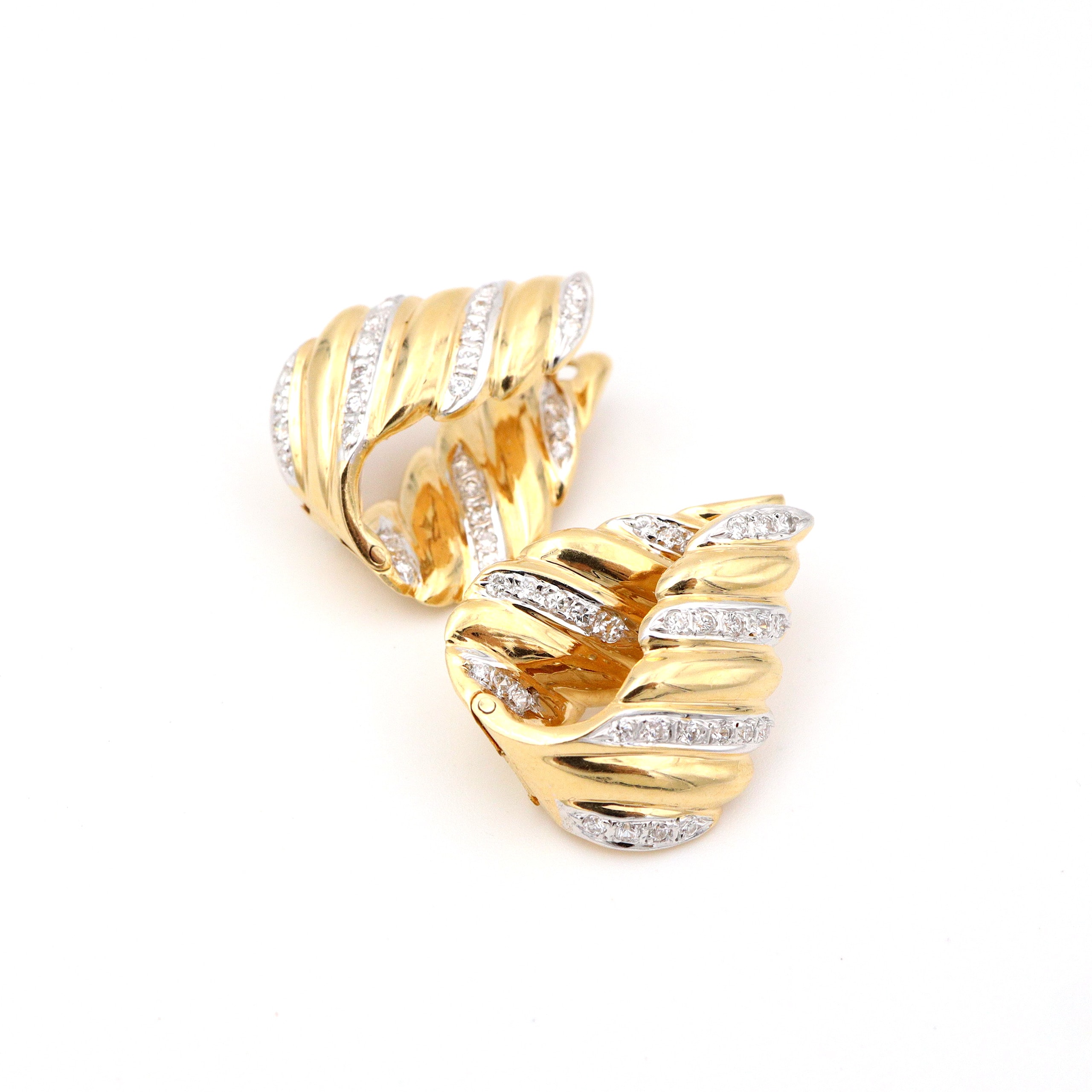 Schmuck: Brillant Ohrstecker Croissantform Gelbgold 21 mm aus 585 Gelbgold von Last Pieces