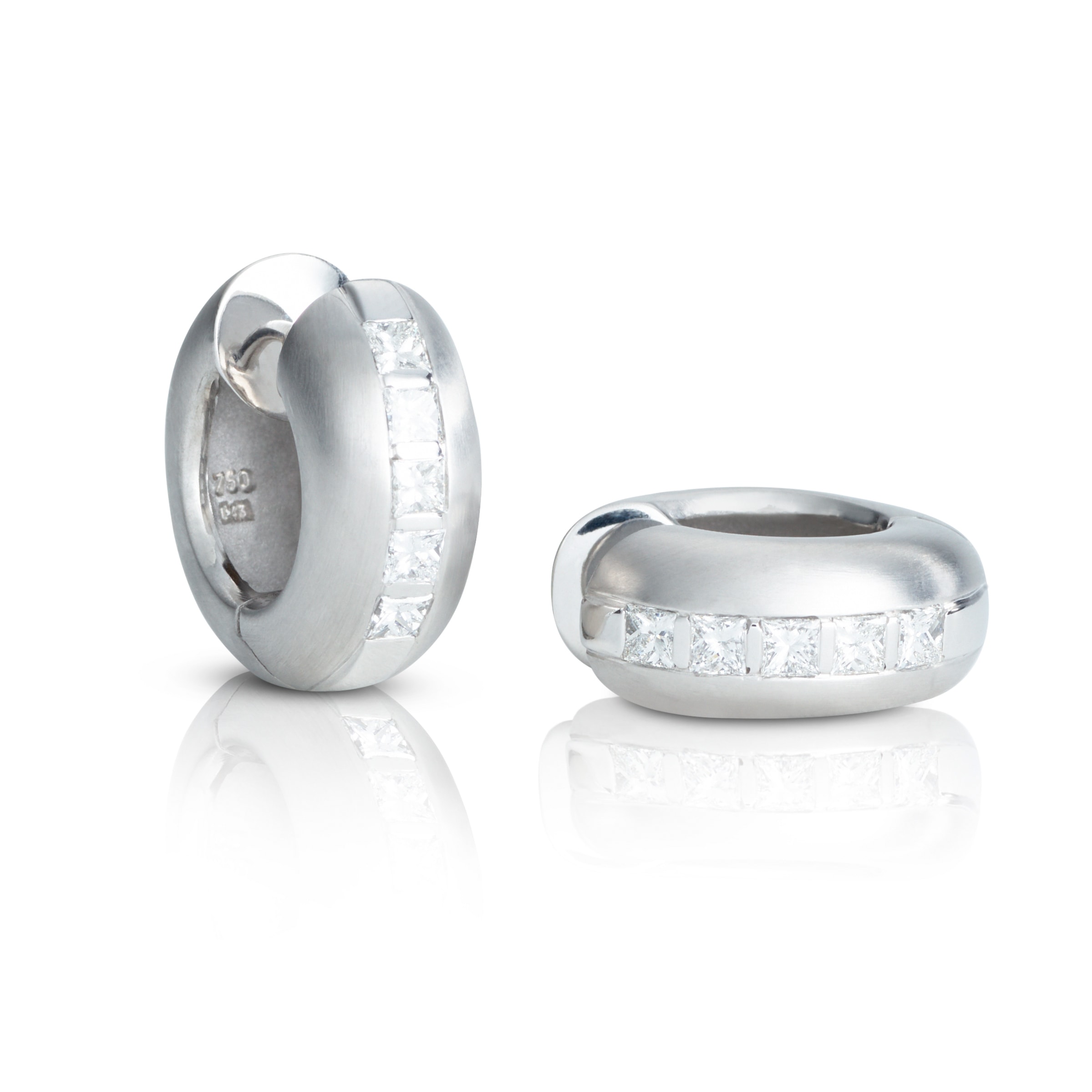 Schmuck: Brillant Creolen Weißgold Matt 18.5 mm aus 750 Weißgold von Last Pieces