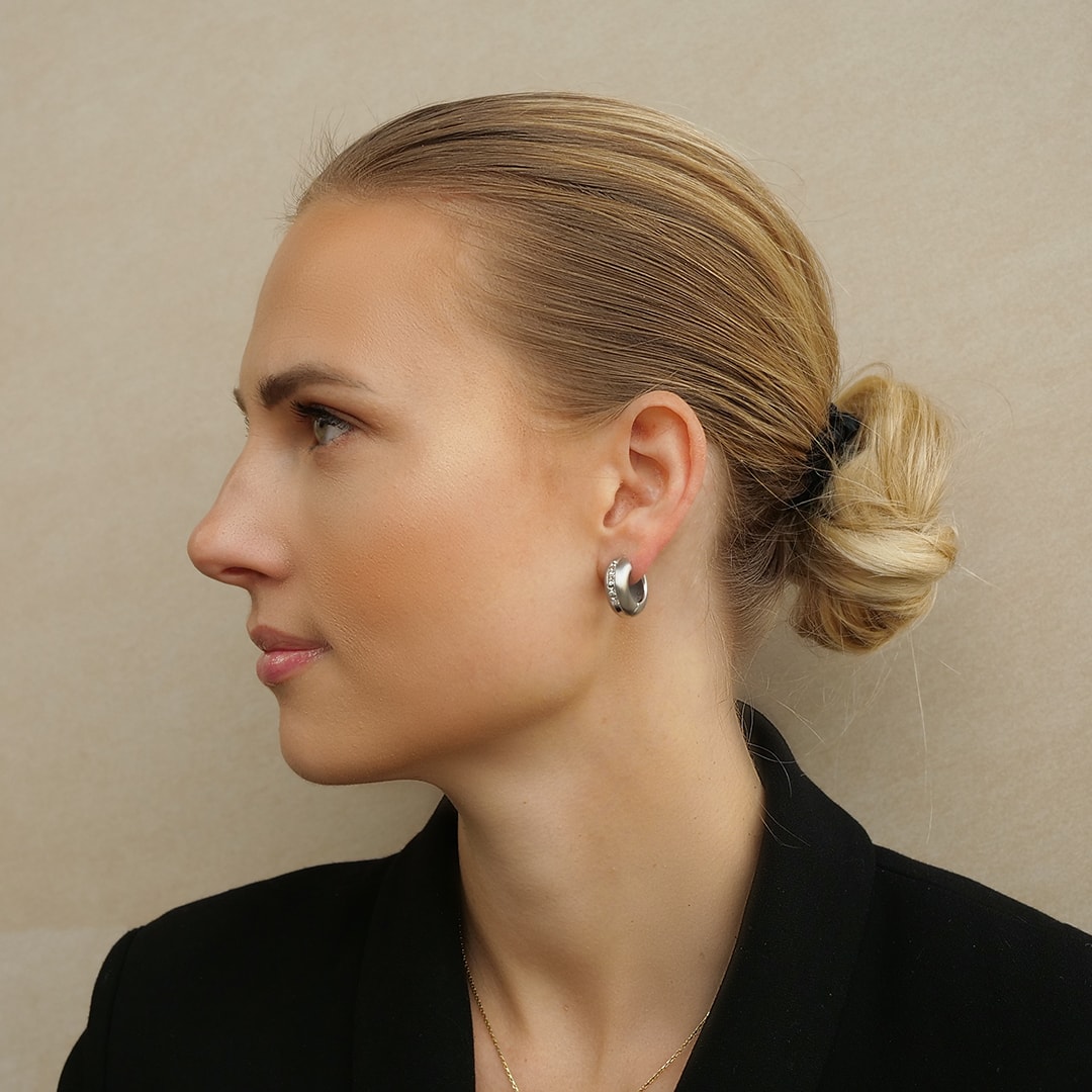 Schmuck: Brillant Creolen Weißgold Matt 18.5 mm aus 750 Weißgold von Last Pieces