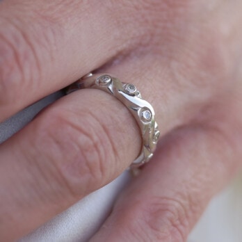 Schmuck: Brillant Ring Wellenförmig Weißgold Gr. 55 aus 750 Weißgold von Last Pieces