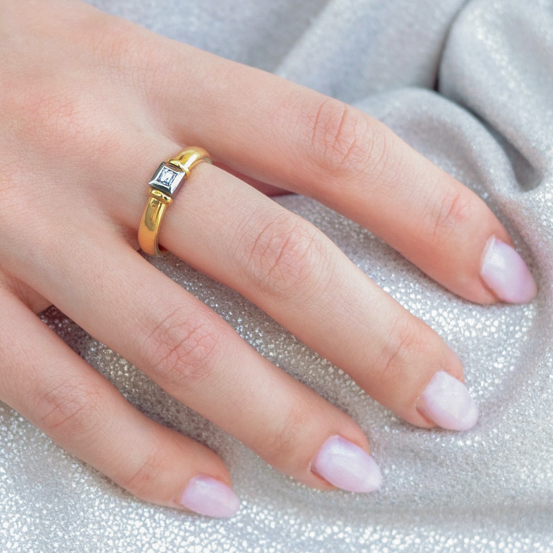 Schmuck: Princess-Cut Ring Gelbgold & Diamanten Gr. 56 aus 750 Gelbgold von Last Pieces