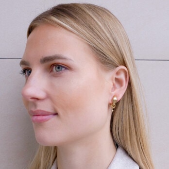 Schmuck: Schlangenkopf Ohrstecker Gelbgold & Brillanten 21 mm aus 750 Gelbgold von Last Pieces