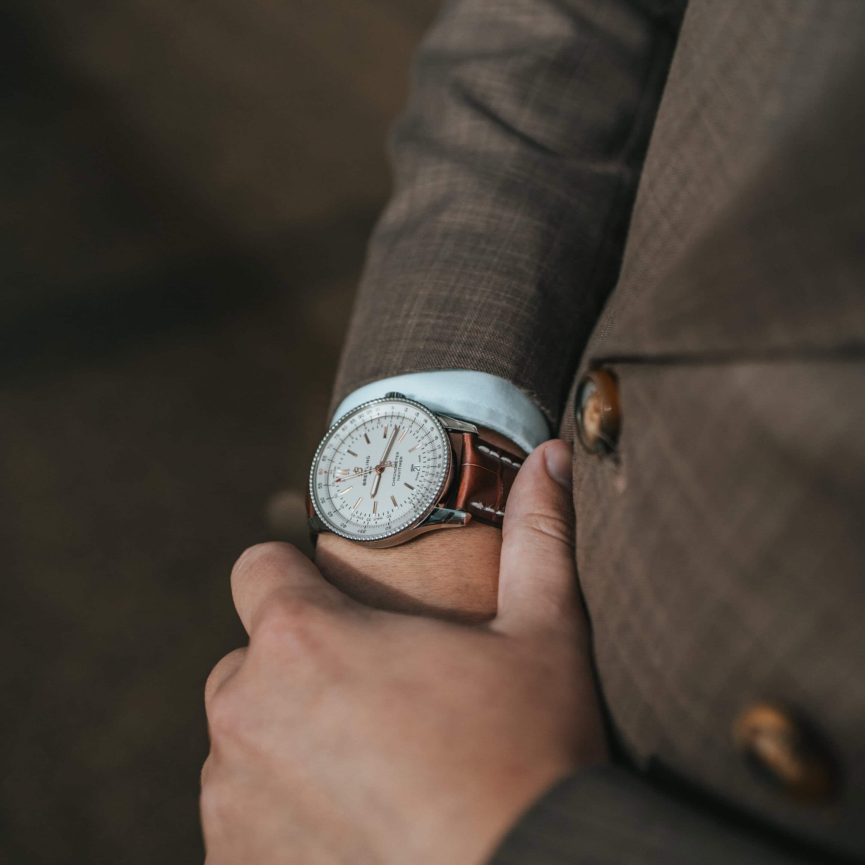 Uhren: Breitling Navitimer Automatik Silber Index 41 mm aus Edelstahl von Breitling