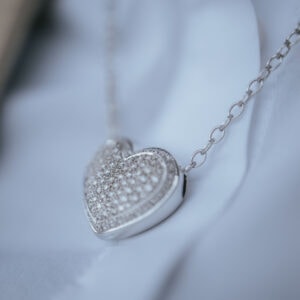 Schmuck: Herz Halskette Weißgold & Brillant 55 cm aus 750 Weißgold von Jewels by Eckstein