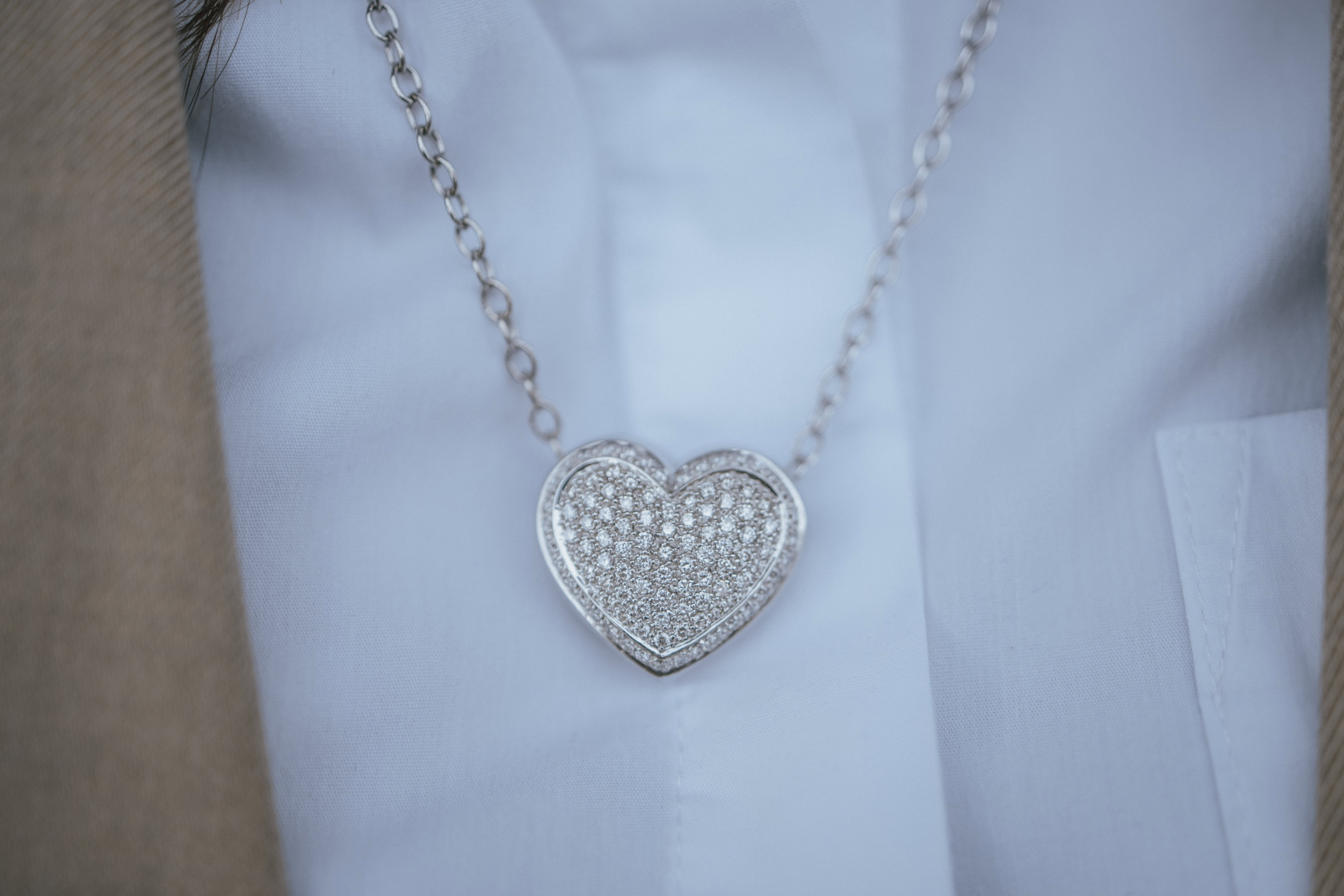 Schmuck: Herz Halskette Weißgold & Brillant 55 cm aus 750 Weißgold von Jewels by Eckstein