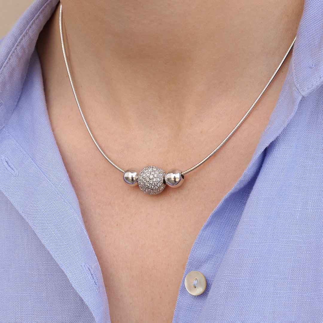 Schmuck: Halsreif mit Brillant Kugel Weißgold 42 cm aus 750 Weißgold von Jewels by Eckstein