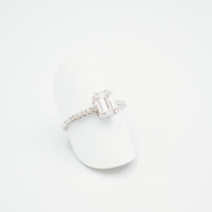 Schmuck: Baguette Ring mit Brillanten Weißgold Gr. 54 aus 750 Weißgold von Jewels by Eckstein