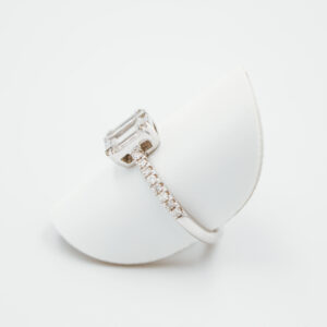 Schmuck: Baguette Ring mit Brillanten Weißgold Gr. 54 aus 750 Weißgold von Jewels by Eckstein