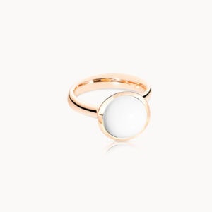 Schmuck: Tamara Comolli Bouton Ring Cacholong Roségold aus 750 Roségold von Tamara Comolli