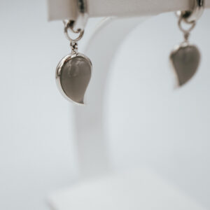 Schmuck: Tamara Comolli Signature Creolen mit Mondstein Weißgold aus 750 Weißgold von Tamara Comolli