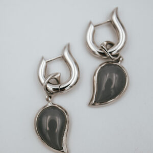 Schmuck: Tamara Comolli Signature Creolen mit Mondstein Weißgold aus 750 Weißgold von Tamara Comolli