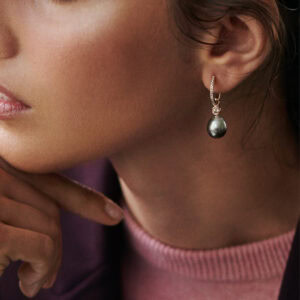 Schmuck: Bron Joy Diamant Perl Einhänger Roségold aus 750 Roségold von Bron