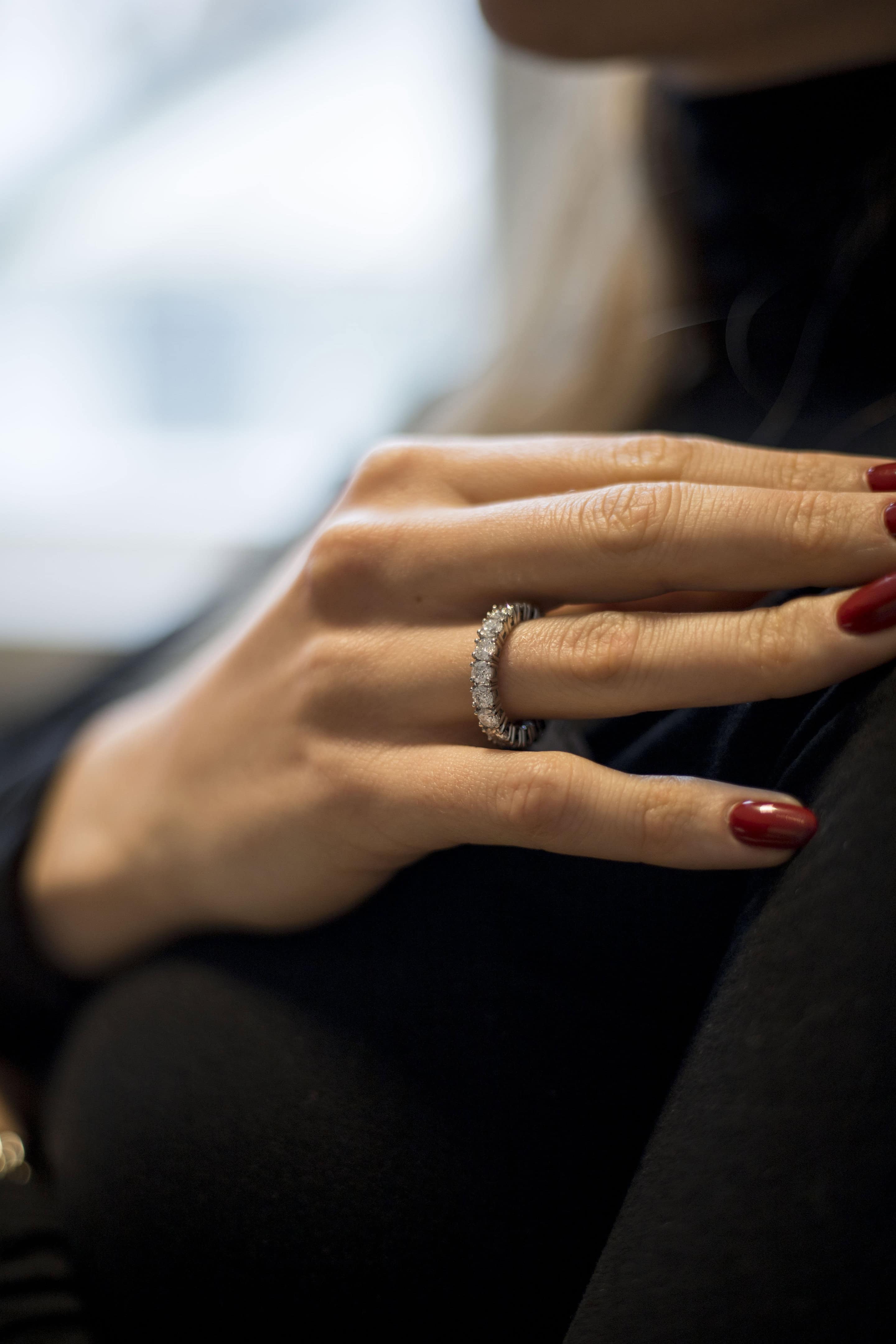 Schmuck: Memoire-Ring aus 950 Platin mit 18 Brillanten, 3,60 ct Hans D. Krieger aus 950 Platin von Hans D. Krieger