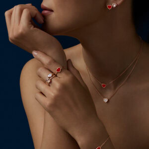 Schmuck: Chopard Happy Hearts Ohrstecker aus Roségold mit Karneol-Herz aus 750 Roségold von CHOPARD